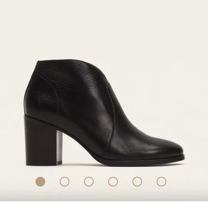 Frye Nora Short Zip Booties